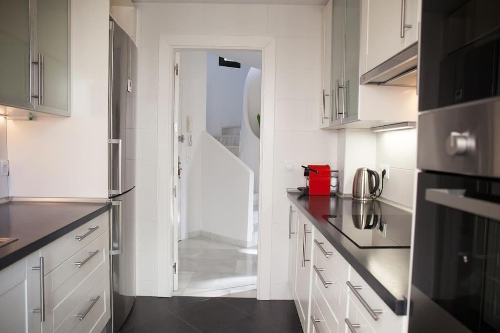 马尔韦利亚Superb Townhouse In Golden Mile公寓 外观 照片