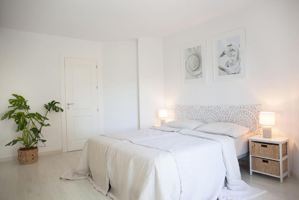 马尔韦利亚Superb Townhouse In Golden Mile公寓 外观 照片
