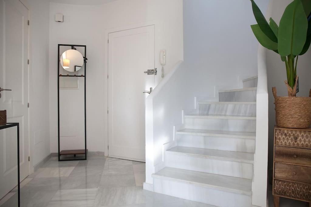 马尔韦利亚Superb Townhouse In Golden Mile公寓 外观 照片