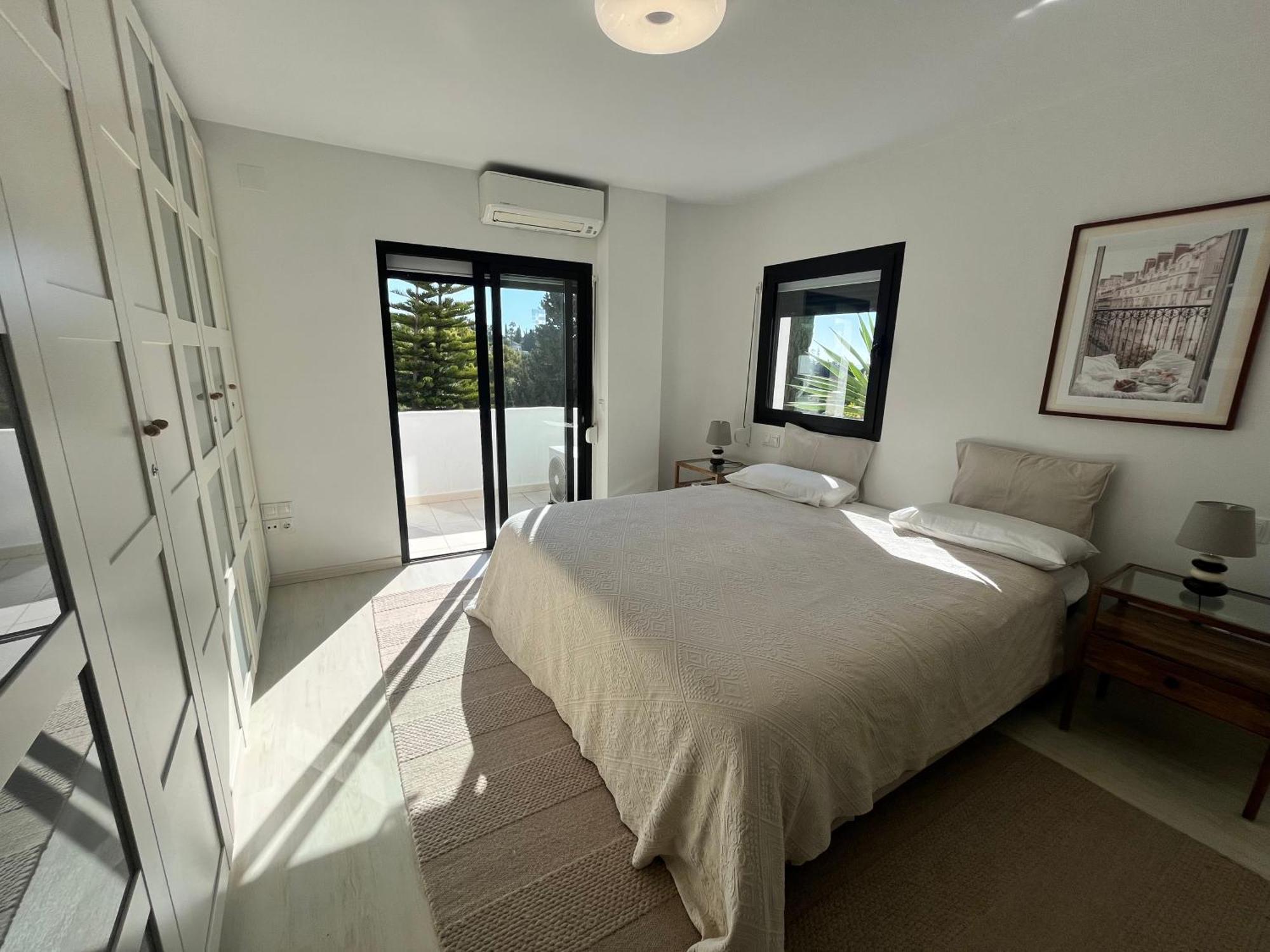 马尔韦利亚Superb Townhouse In Golden Mile公寓 外观 照片